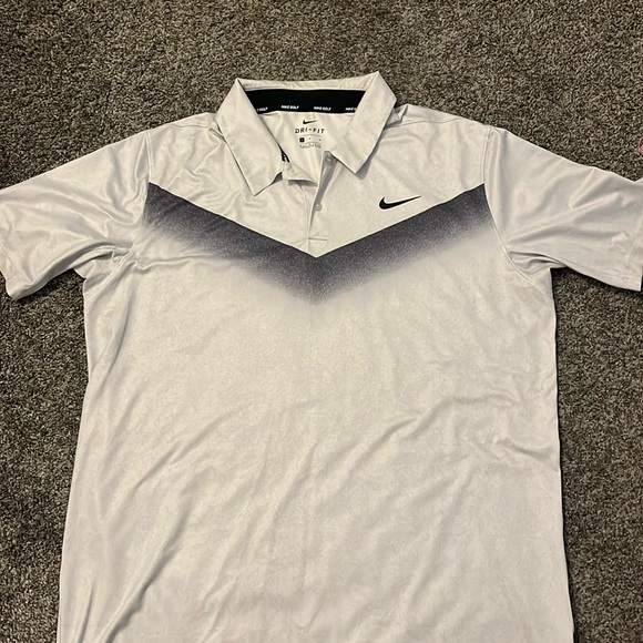Nike golf shirt - Picture 1 of 3